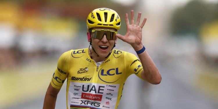 Pogacar vince il quinto Tour de France