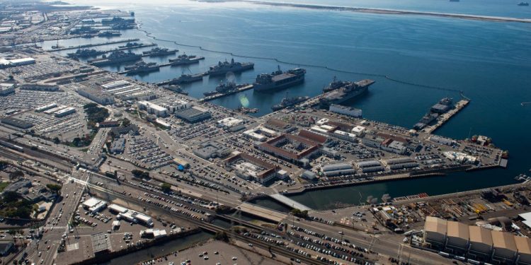 La US Navy cerca quasi 12.000 letti temporanei