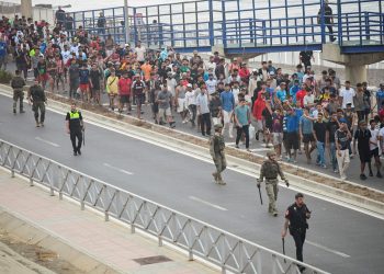 Ceuta, 72mila ingressi travolgono l’accoglienza dei minori
