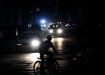 Cuba, nuovo blackout nazionale: rete elettrica disconnessa