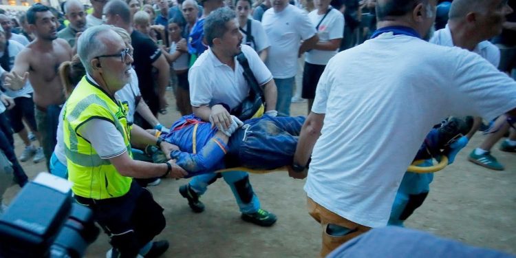 Palio di Siena, il Nicchio rompe l’attesa di 28 anni