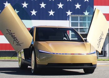 Tesla Robotaxi senza supervisori ad Austin, Cybercab più vicino